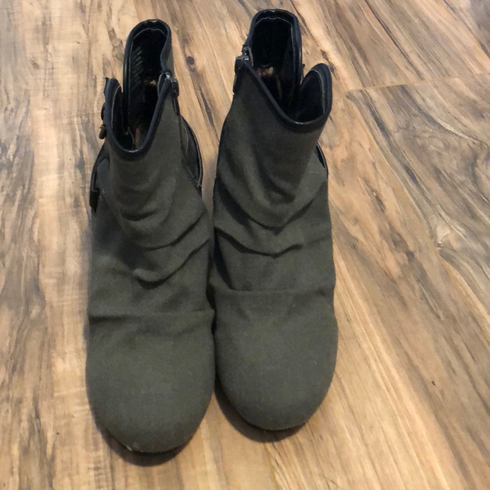 Heel boots